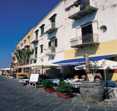 Ischia Porto riva destra